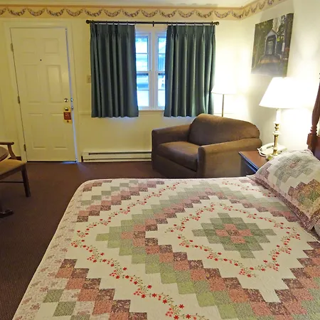 Amish Country Motel-3