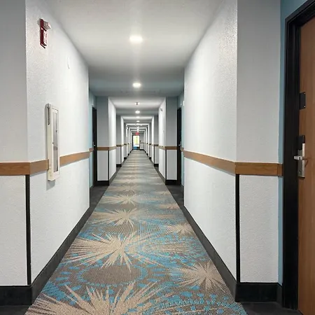 Days Inn By Wyndham Mankato-2