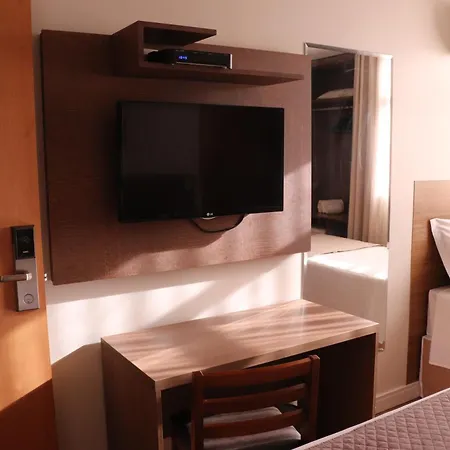 Vida Plaza Hotel-3