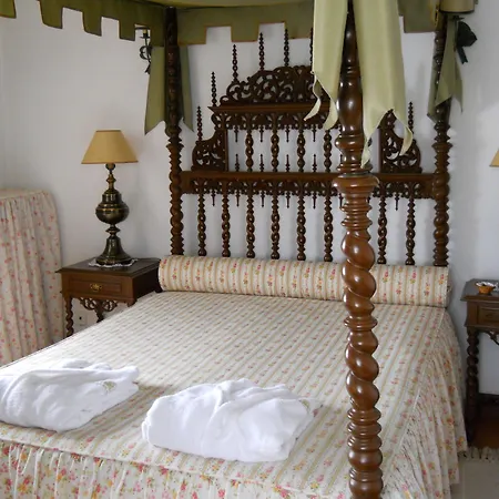 Casa De S. Thiago Do Castelo-3