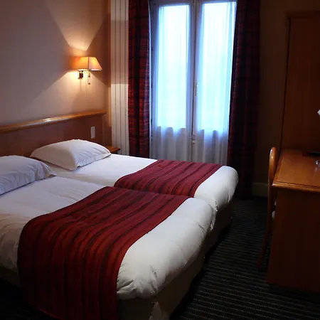 Brit Hotel Privilège Le Royal - Centre Gare-3