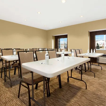 Microtel Inn & Suites By Wyndham-3