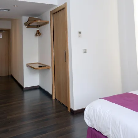 Hotel Jatorrena-3