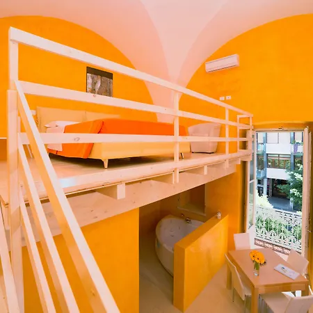 Relais Carlo V - Palazzo Storico-2