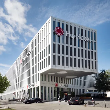 H4 Hotel Muenchen Messe-3