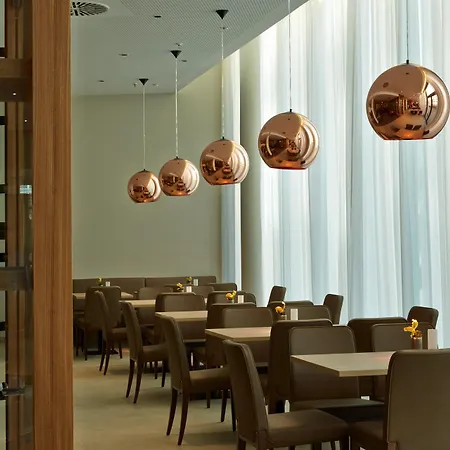 H4 Hotel Muenchen Messe-2