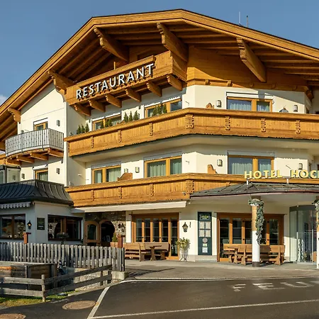 Kraeuterhotel Hochzillertal-2