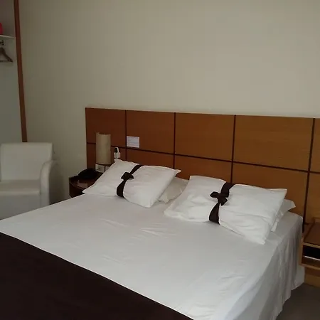 Stay - Apartamentos, Studios e Quartos - 400m da Praia Central-3