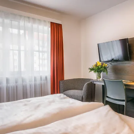 Signature Hotel Astoria-2