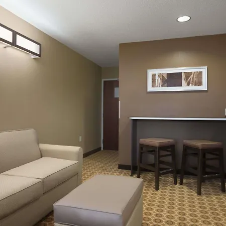 Sonesta Essential Fairmont-3