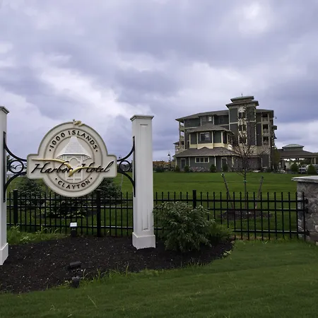 1000 Islands Harbor Hotel-3