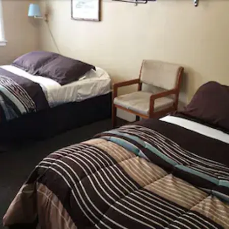 Trail Motel-2