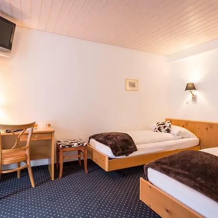 Hotel Oberland-2