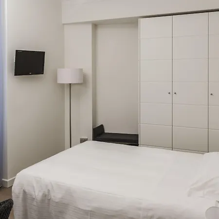Tag Hotel-2