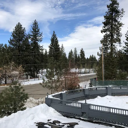 Cedar Inn & Suites-2