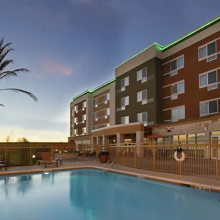 Courtyard By Marriott Victoria-2
