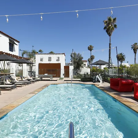 Moxy Santa Barbara-3