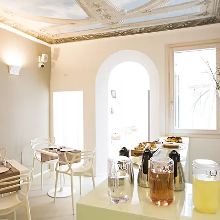 Borgoleoni 18 - Room&Breakfast-2