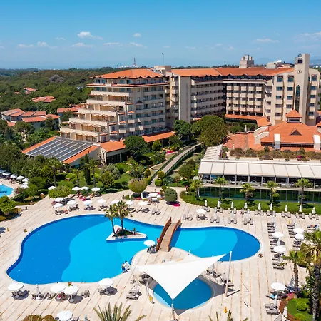 Bellis Deluxe Hotel & Heated For Winter Aqua Park-2