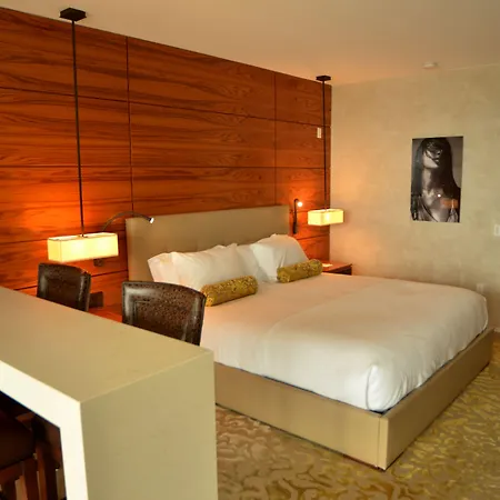 Royal Blues Hotel-2