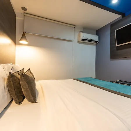 The Blue Hotel-3