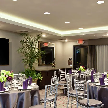 Hilton Garden Inn Irvine/Orange County Airport-3