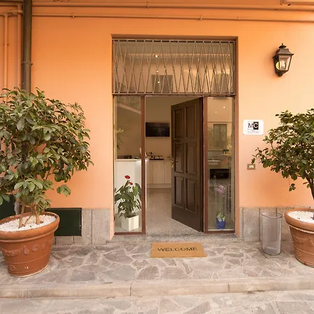 Monza City Rooms & Studios-2