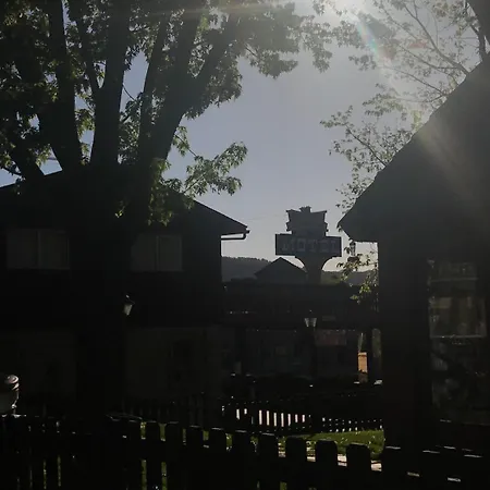 Caboose Motel & Gift Shop-3