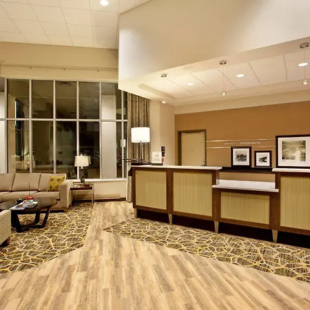Hampton Inn & Suites - Minneapolis/Downtown-3