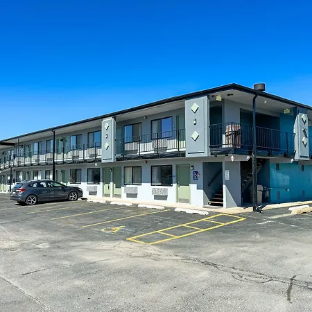 Super 7 Motel-3