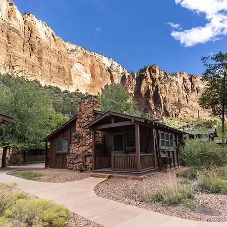 Zion Lodge-2