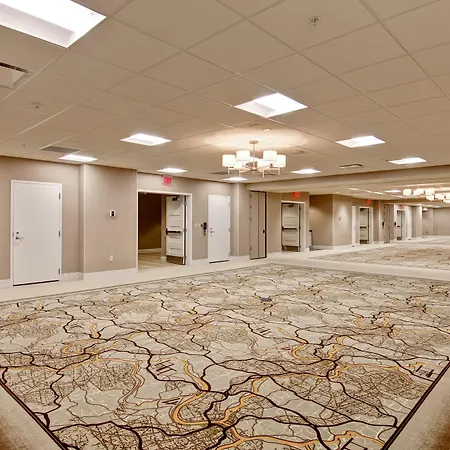 Hampton Inn And Suites Cincinnati - Downtown-2