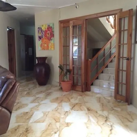 Waters Edge Guest House-2