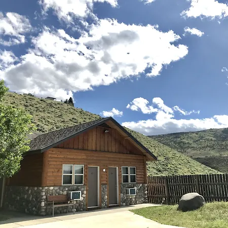 Holiday Lodge-3