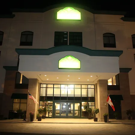 Wingate By Wyndham Niagara Falls-3