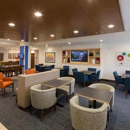 Holiday Inn Express & Suites Port Huron By Ihg-3