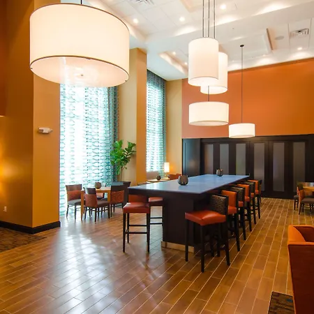 Hampton Inn & Suites Huntsville-3