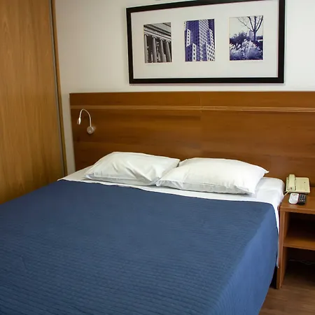 Aparthotel Twin Towers-2