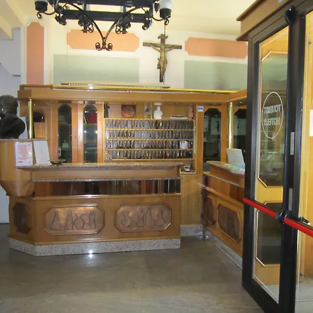 Tourist Hotel-3