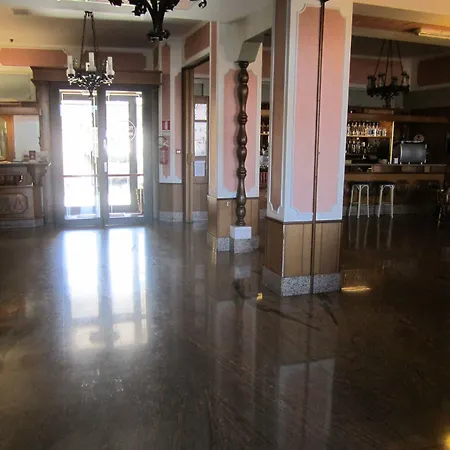 Tourist Hotel-2