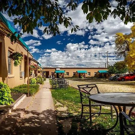 Stone Lizard Lodge-3