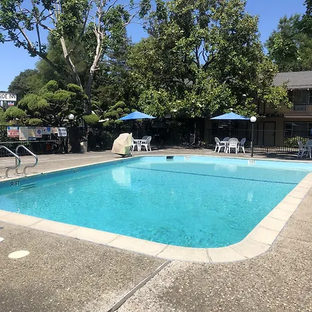 Hillside Inn-2