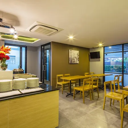 Livotel Hotel Kaset Nawamin Bangkok-3