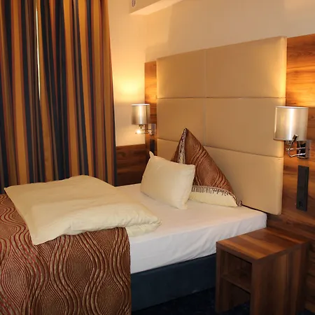Grand Hotel Empire-2