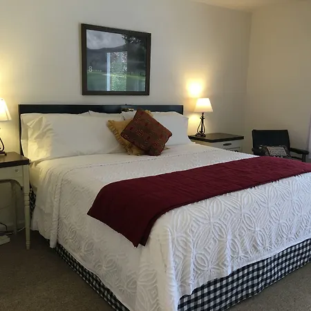 Cardinal Inn-2