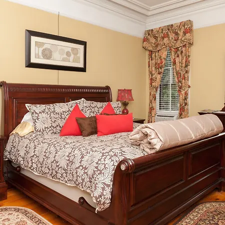 Blind Tiger Portland - Carleton Street Guest House-2