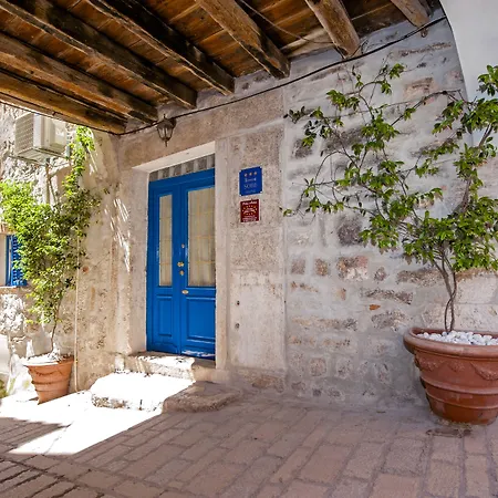Guest House Sotto I Volti Centro Storico-3
