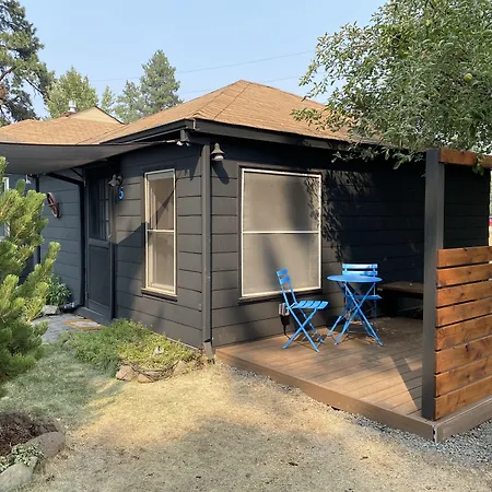 The Stranger Lodge - Pet Friendly-2