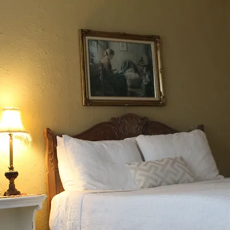Echo Mountain Inn-3