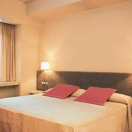 Hotel Condes De Urgel-2